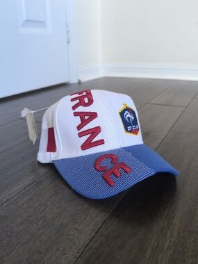 NEW France FIFA World Cup Baseball Cap with Crest